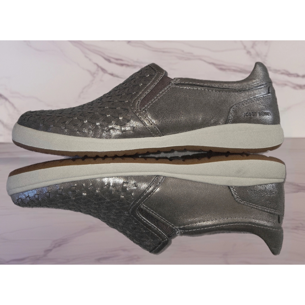 JOSEPH SEIBEL WOMEN'S SILVER METALLIC SLIP ON SNEAKERS SIZE 39/8.5❣️SO CUTE ❣️ - Picture 3 of 7